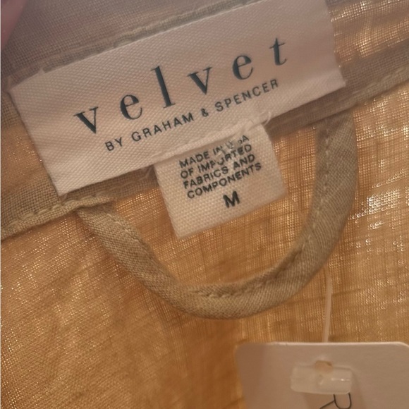 100% linen button front dress by Velvet .
Graham & Spencer - Picture 8 of 10